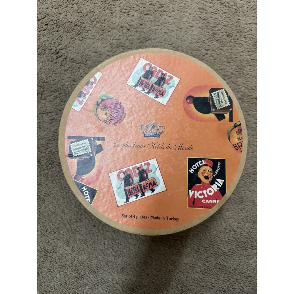 Vintage Hotel Plates Les plus beaux Hotels du Monde - Set of 4 w/ Box